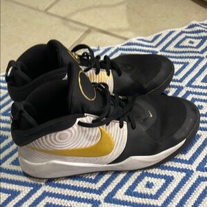 Nike Kids Black and Gold Sneakers